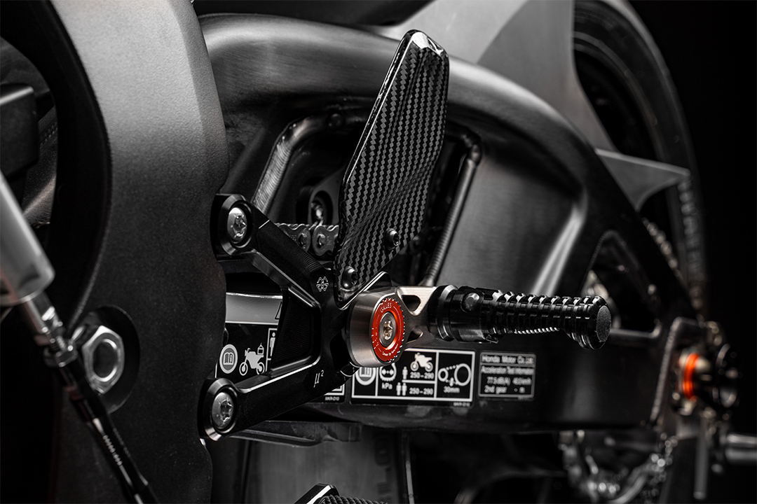 GILLES MUE2 reposapiésenanlage para Honda CBR 1000 RR-R año de modelo 2020-