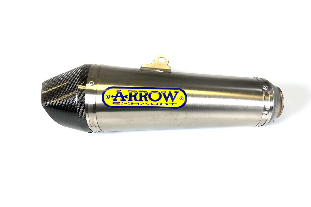 Escape ARROW X-KONE para Yamaha MT09 / Tracer 900 2013-, aluminio negro con tapa final de acero inoxidable (Solo con colector ARROW)