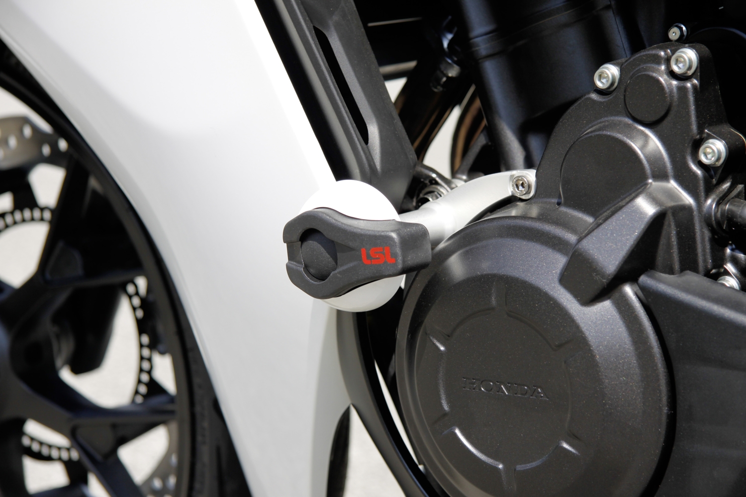 Kit de montaje de protectores anticaída LSL para Honda CBR500R / CB500F, 2013 -, con placas adaptadoras