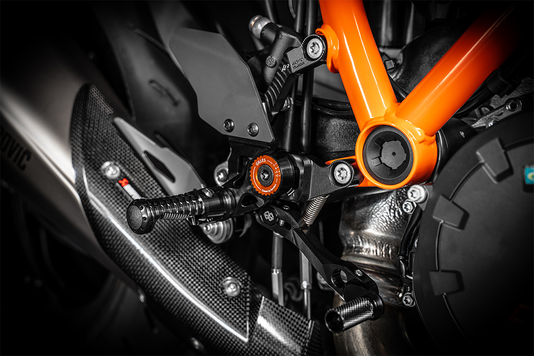 GILLES MUE2 reposapiés para KTM 1290 Super Duke R desde 2020-, 1390 Super Duke R 2023-