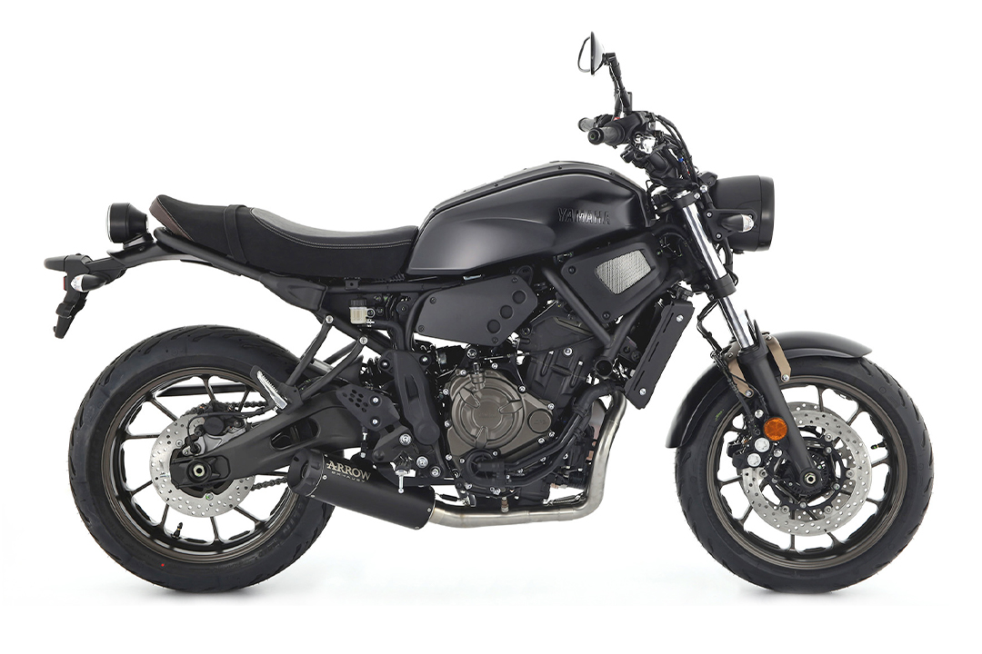 Escape ARROW REBEL Slip-On para Yamaha XSR700 2021-, acero inoxidable negro y tapa final de aluminio (Solo con colector ARROW)