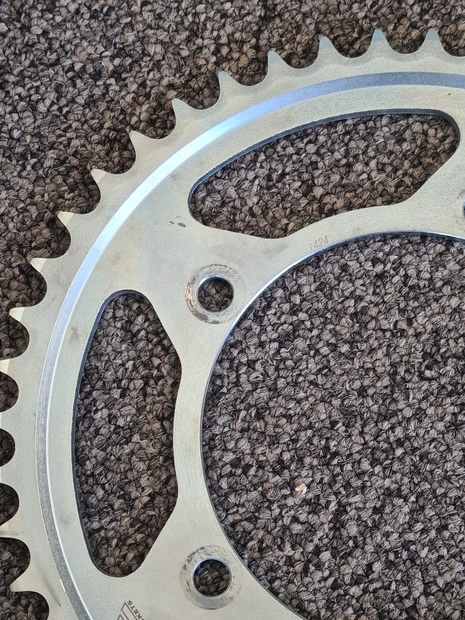 corona de Acero, 47 Dientes, Paso 525