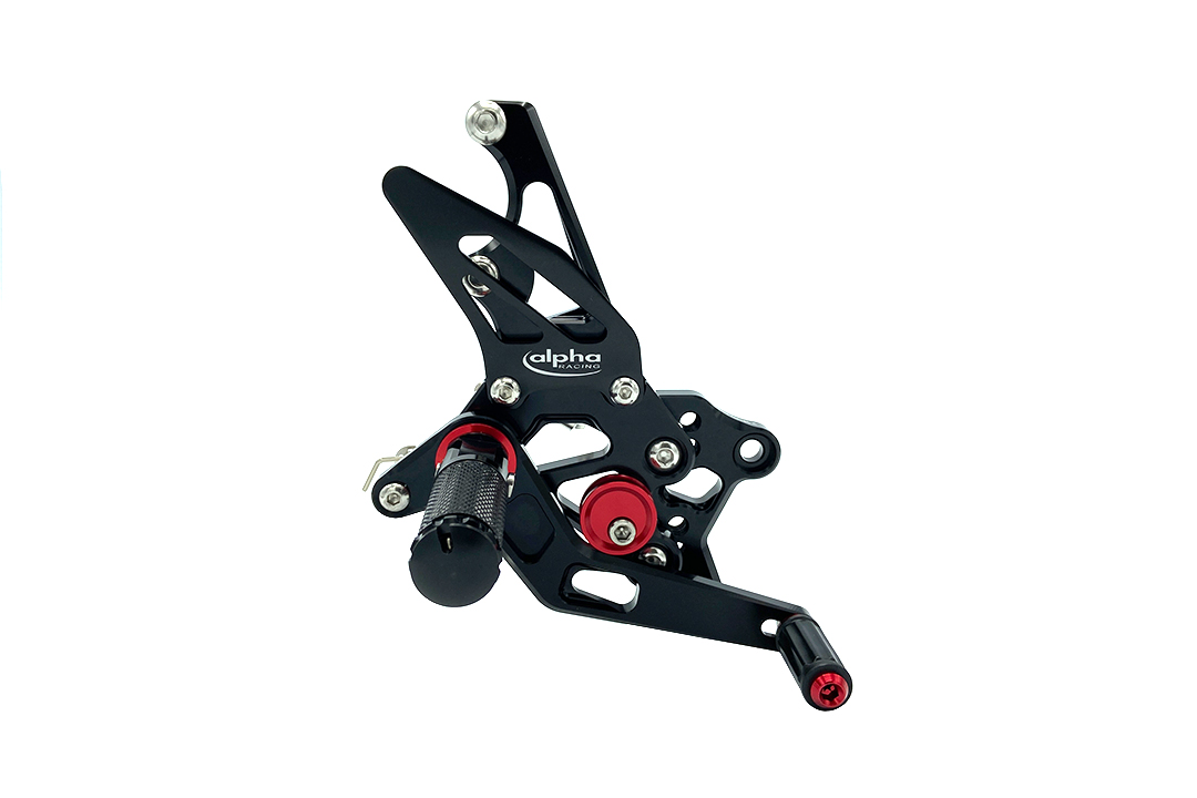 >TRACK< Sistema de estriberas negro Yamaha YZF-R3 / MT-03 a partir del año de modelo 2017-