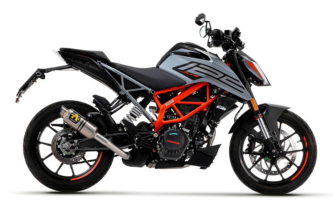 Escape ARROW GP2 Titanio para KTM 125 Duke y KTM 390 Duke a partir del año de modelo 2021-