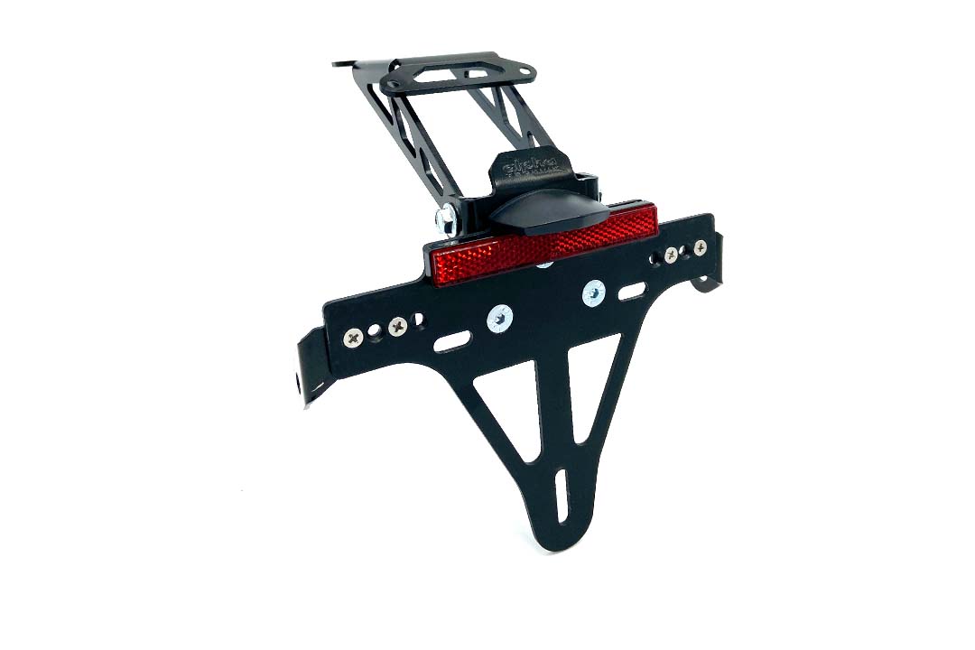 Soporte de matrícula alpha Technik para KTM 790 Duke, año del modelo 2018 - 2020, y 890 Duke, año del modelo 2021-, Tipo KTM 790 Duke