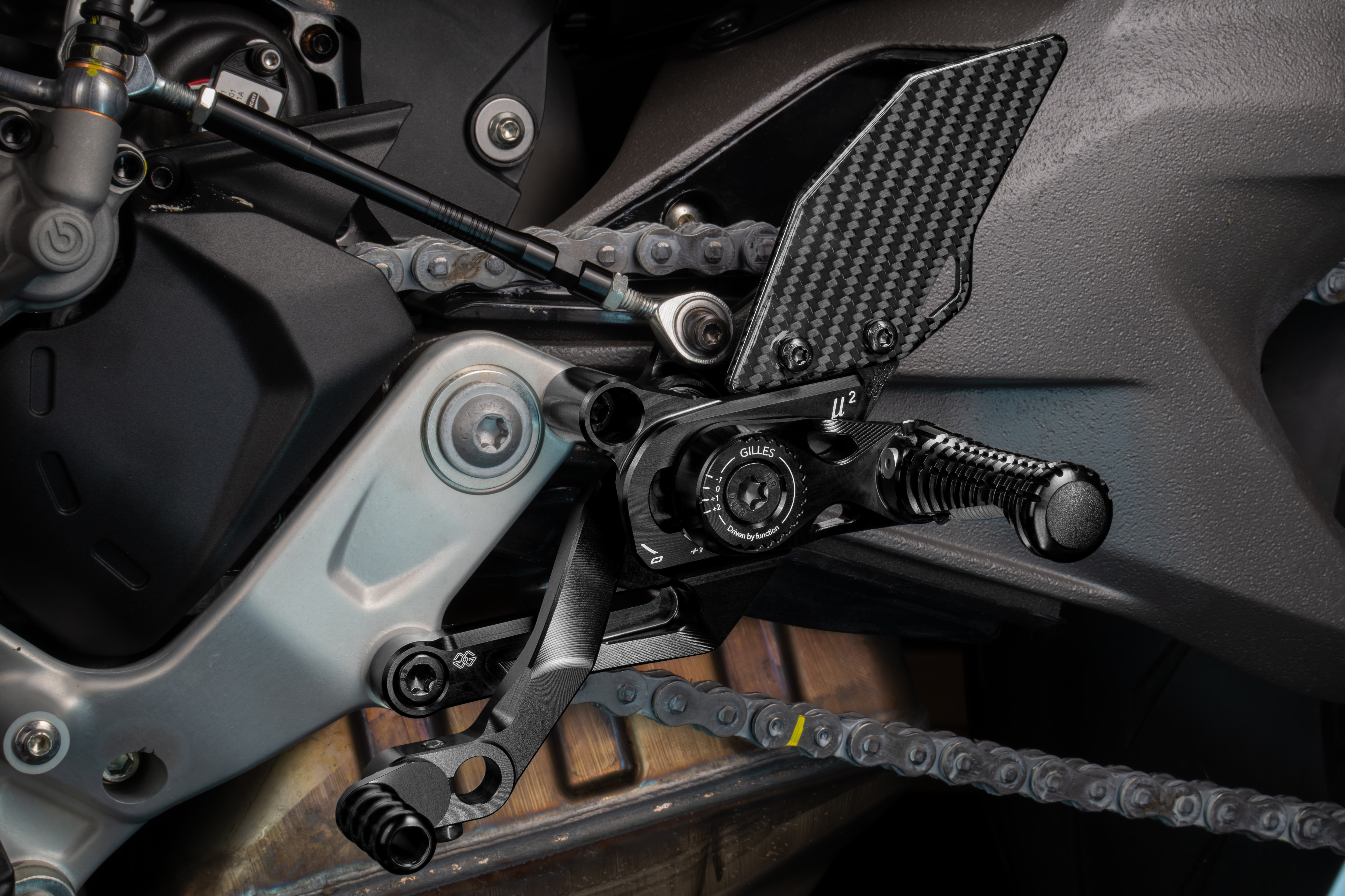 GILLES MUE2 Fußrastenanlage für Ducati Panigale V2, Streetfighter V2, S , 2025-