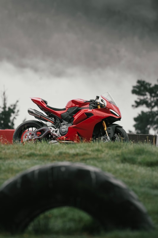 Akrapovic Evolution Line (Titanium) sistema de escape para Ducati Panigale V2, Streetfighter V2, 2025-