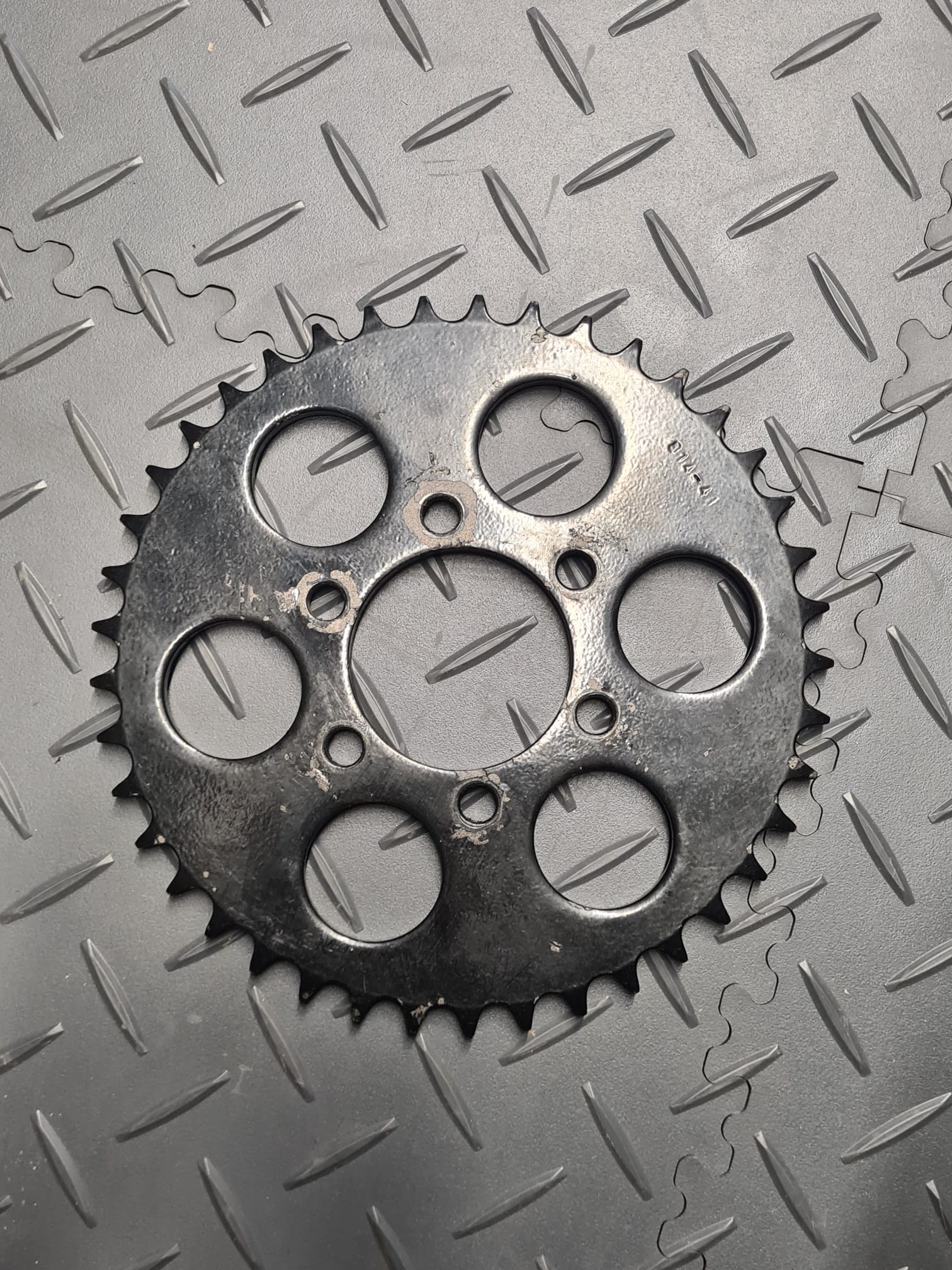 corona de acero, 41 dientes, paso 530