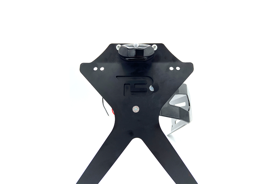 Luz de matrícula LED "Micro Space" de aluminio negra con homologación E