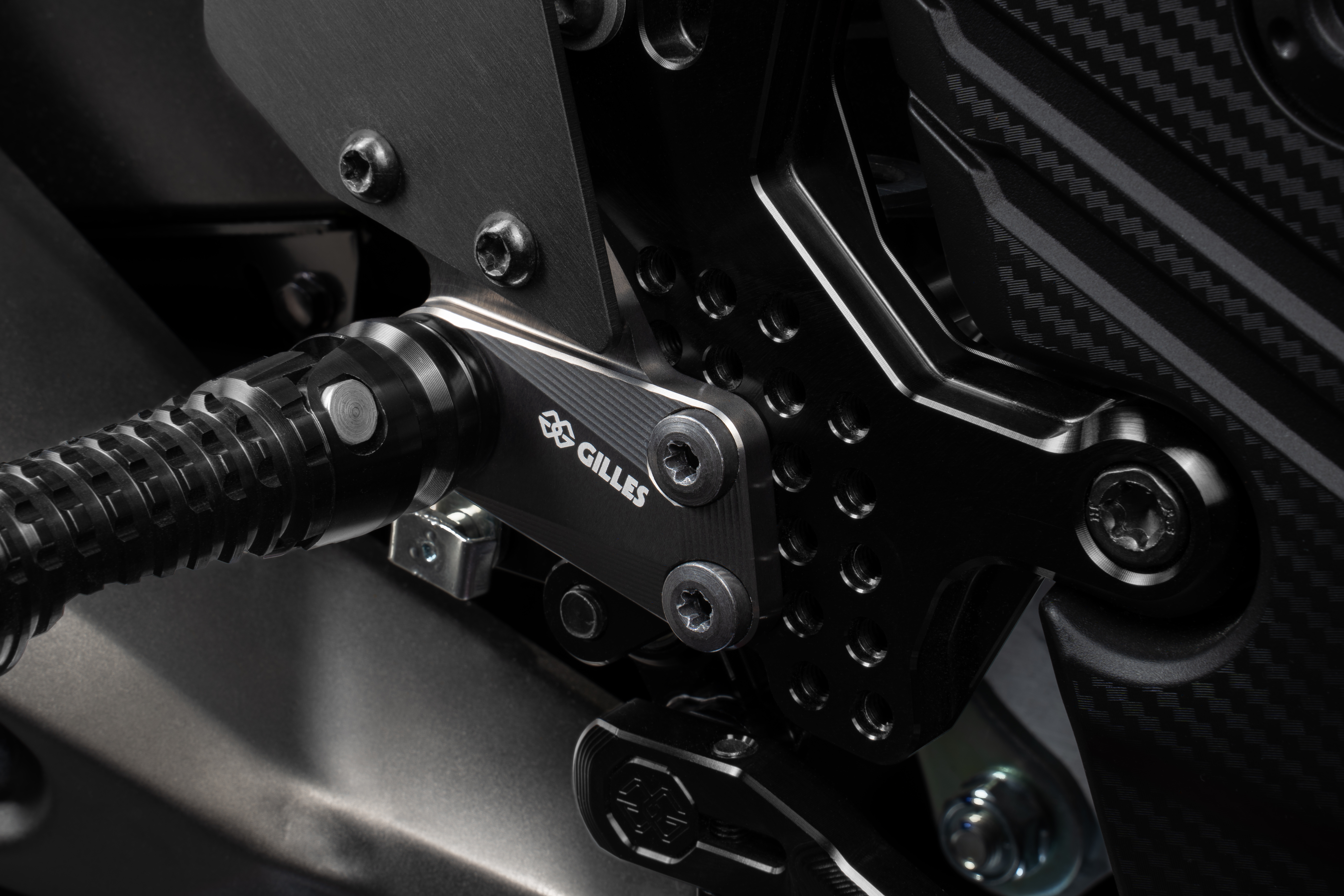 Sistema de estriberas GILLES AS31GT3 negro para Honda CB750 Hornet 2023- , CBR500R 2021-