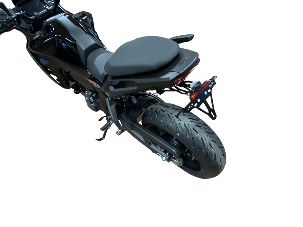 Soporte de matrícula alpha Technik para Yamaha Tracer 7 / Tracer 7 GT, Año del modelo 2025-