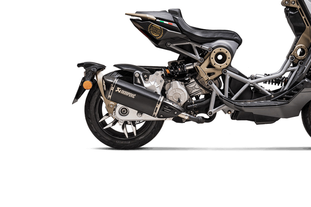 Akrapovic protecion térmil de Carbono para AK-S-IT125SO1-HRTBL para Italjet Dragster 125 / 200, 2021-2025, Dragster 300, 2024-2025