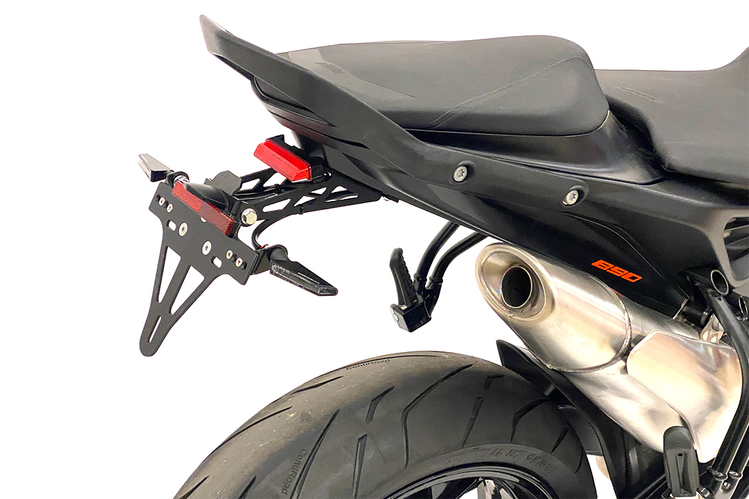 Soporte de matrícula alpha Technik para KTM 790 Duke, año del modelo 2018 - 2020, y 890 Duke, año del modelo 2021-, Tipo KTM 790 Duke