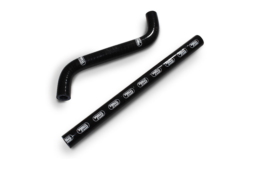SAMCO SPORT Kit de silicona latiguillo de aceite negro para Aprilia RSV4 (RF / RR / Factory), 2016-2025 - OEM: AP8106389 & 28001806