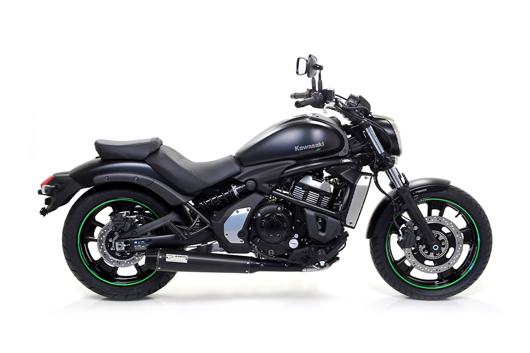 Sistema de escape completo ARROW DARK REBEL Acero Inox. y Carbono para Kawasaki Vulcan S 650 2021-2023