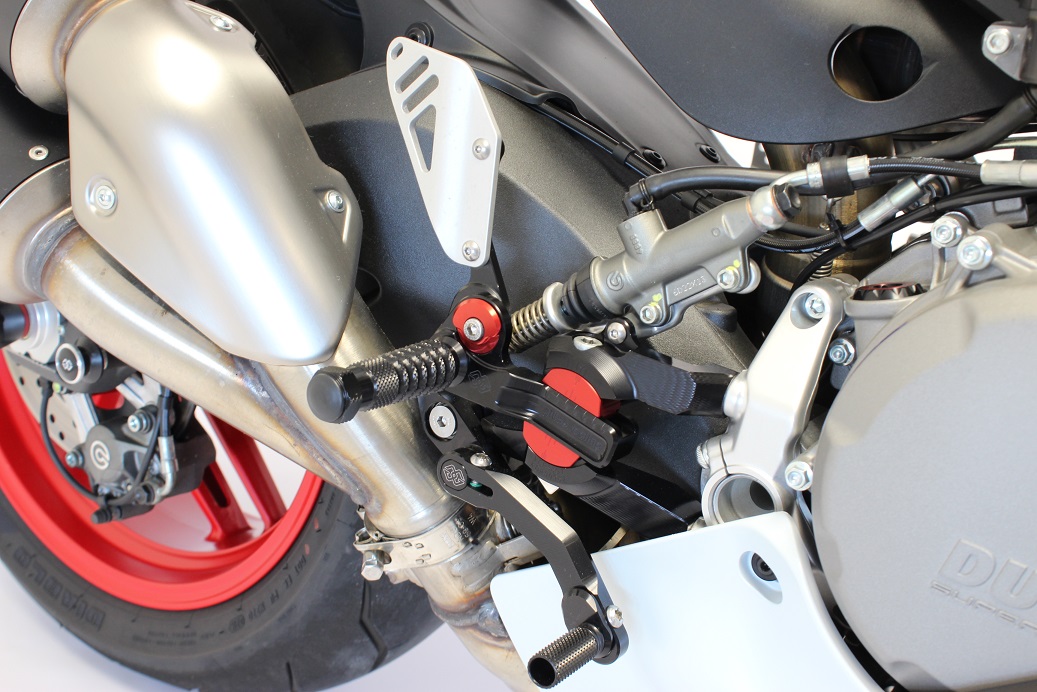 Sistema de estriberas GILLES VCR reposapiés para Ducati 959 Panigale, Trasera