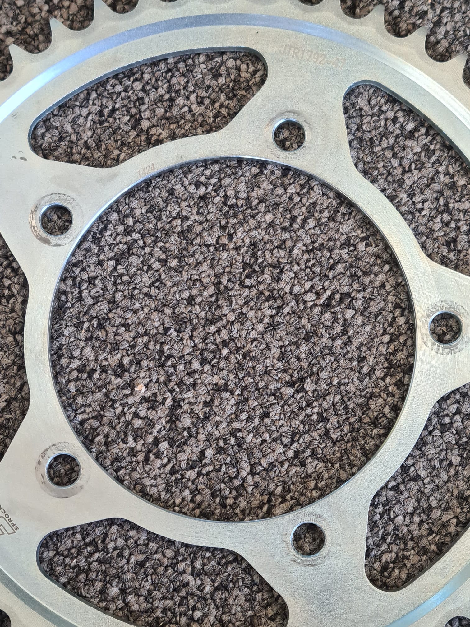 corona de Acero, 47 Dientes, Paso 525