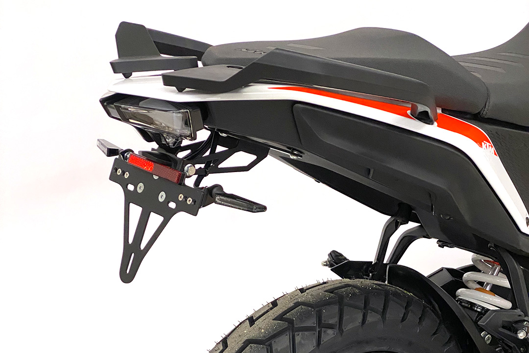 Soporte de matrícula alpha Technik para KTM 390 Adventure a partir del año modelo 2020, Tipo: KTM Is Adventure