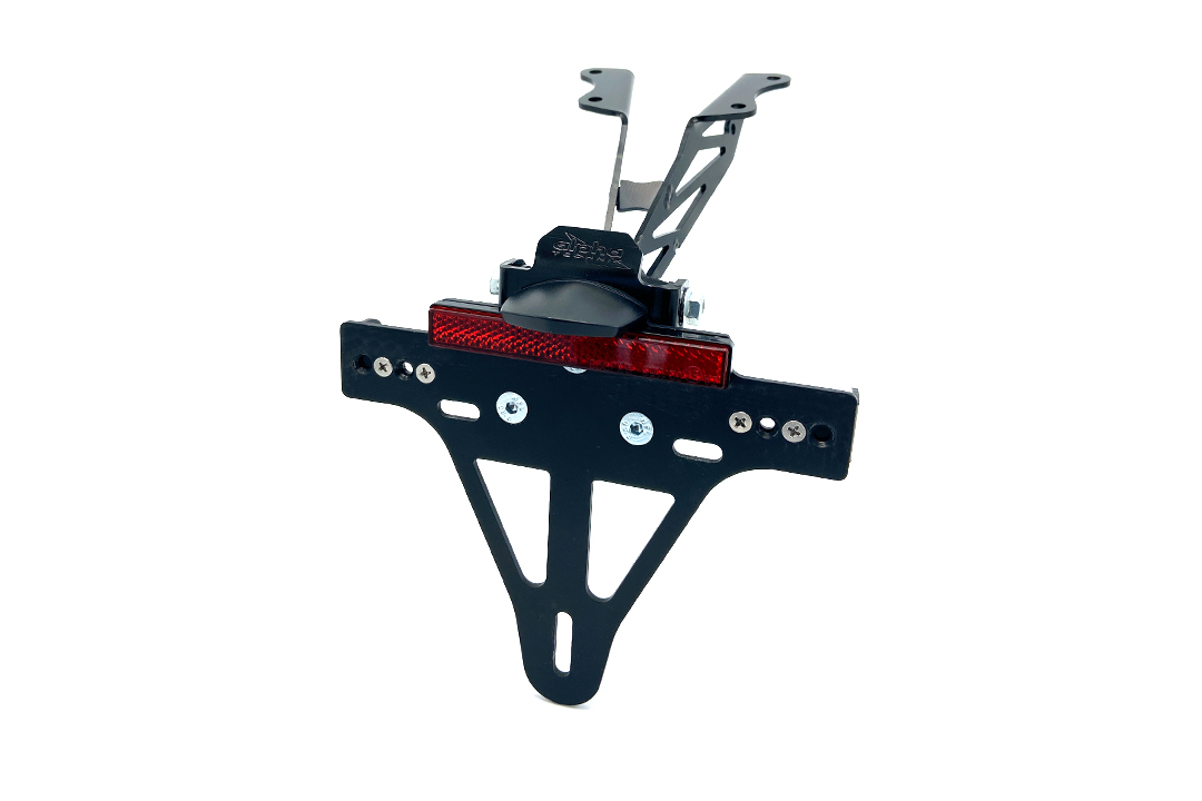 Soporte de matrícula alpha Technik para Yamaha MT09 / Tracer 900, Tipo RN29 / RN43 / RN57 Año del modelo 2015-