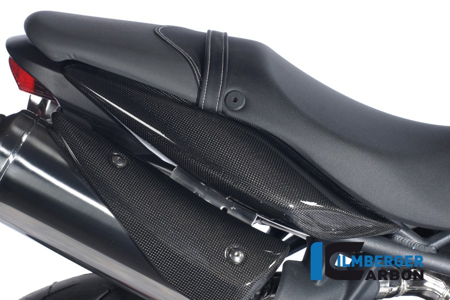 Tapa lateral de carbono Ilmberger bajo el asiento lado derecho, Carbono