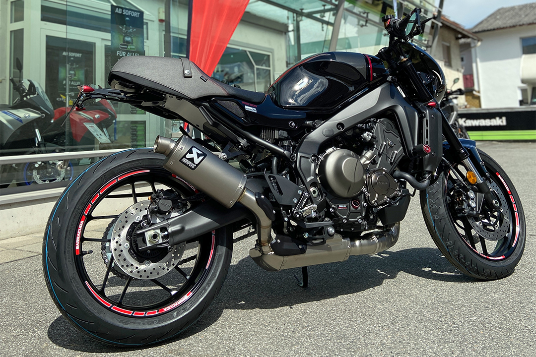 Akrapovic Racing Line (Titanium) sistema de escape para Yamaha XSR 900 a partir del año del modelo 2022-