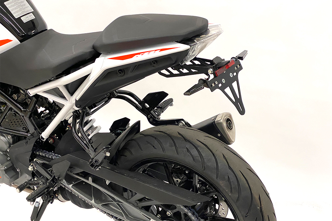 Soporte de matrícula alpha Technik para KTM 390 Duke, Tipo KTM IS DUKE, a partir del año de modelo 2017 -