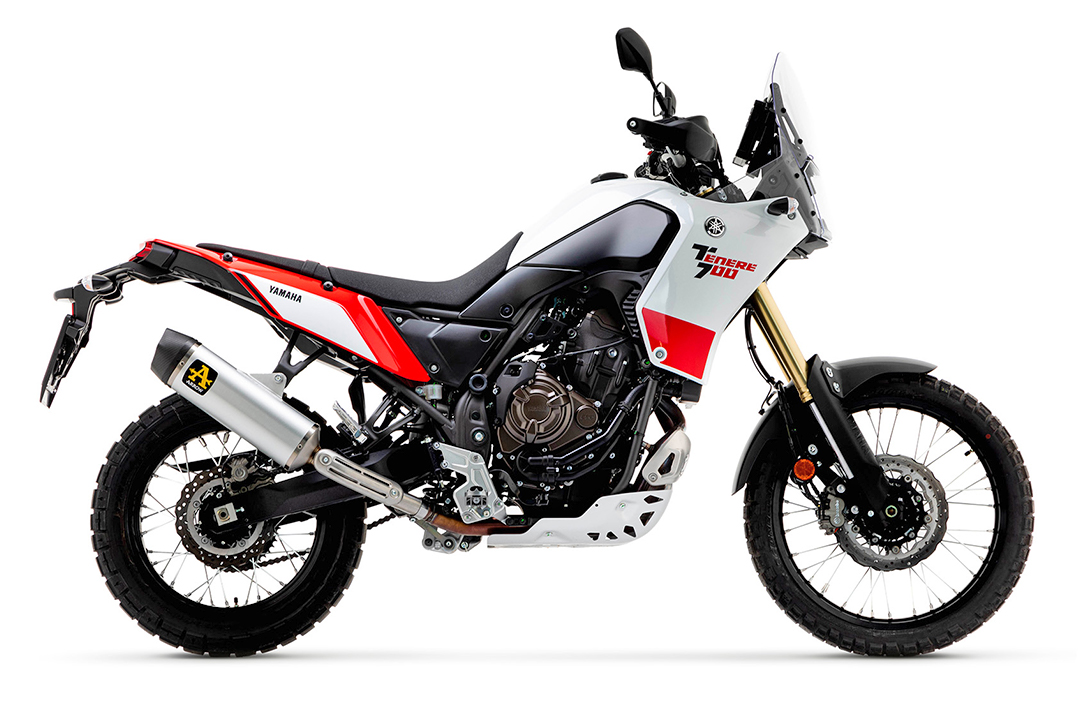 Silenciador ARROW INDY RACE con cubierta de aluminio plateado y tapa de carbono para Yamaha Tenere 700 a partir del año de modelo 2019