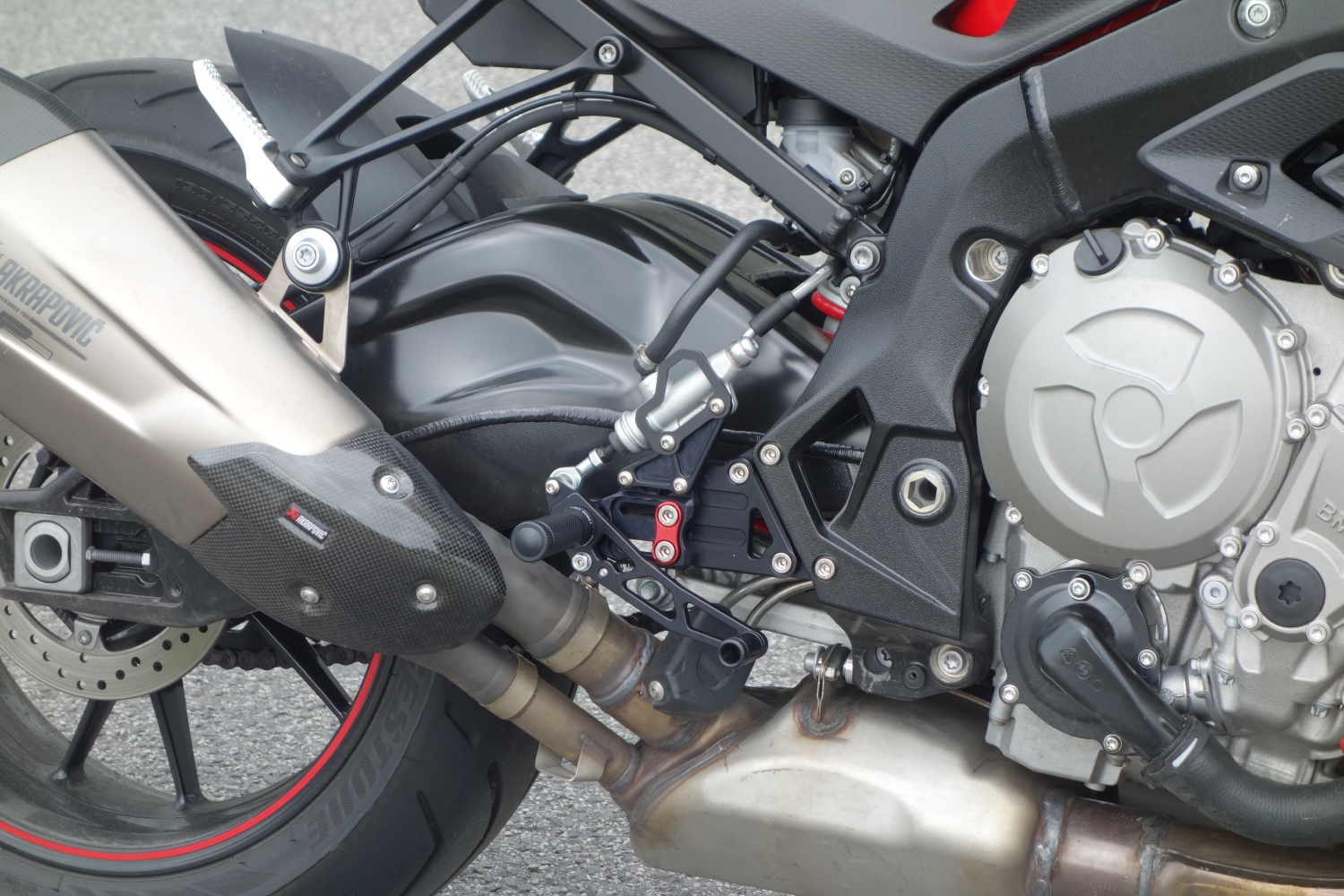 Sistema de estriberas LSL 2Slide para BMW S1000RR, 2017- , negro-rojo