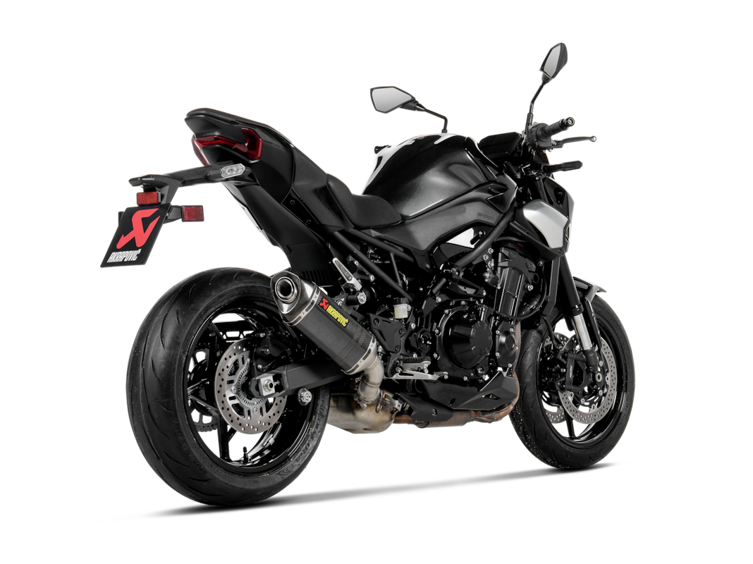 Silenciador Akrapovic Slip-On Line (Carbono) para Kawasaki Z900, 2025-