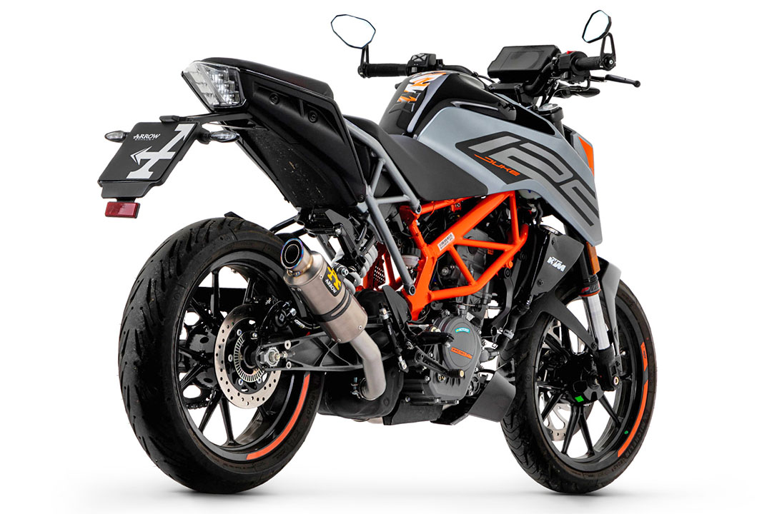 Escape ARROW GP2 Titanio para KTM 125 Duke y KTM 390 Duke a partir del año de modelo 2021-