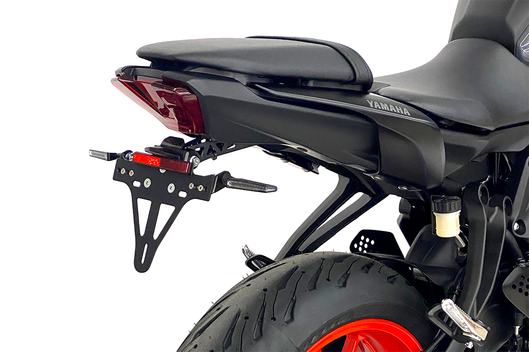 Soporte de matrícula alpha Technik para Yamaha MT-07 / MT-07 Pure, año del modelo 2021-