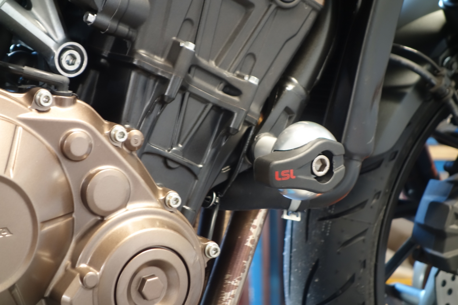 Kit de montaje de protectores anticaída LSL Honda CB650F, 2017-, CB650R, 2019-, (DS), negro