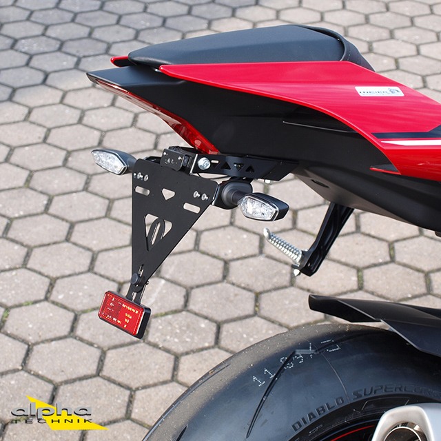 Soporte de matrícula alpha Technik Yamaha YZF-R1,R1M; Tipo RN32,RN49,RN65; Año del modelo 2017-