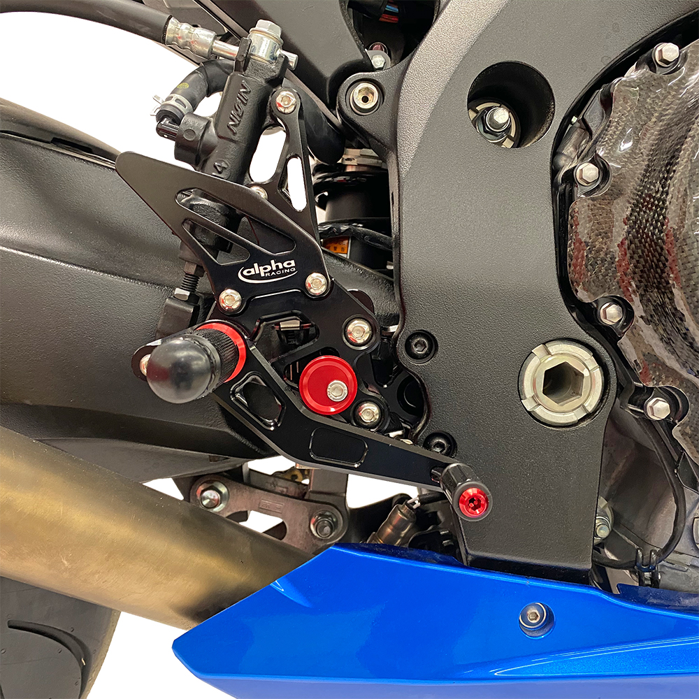 Sistema de reposapiés >TRACK< negro Suzuki GSX-R750 2011-2017 con ABE