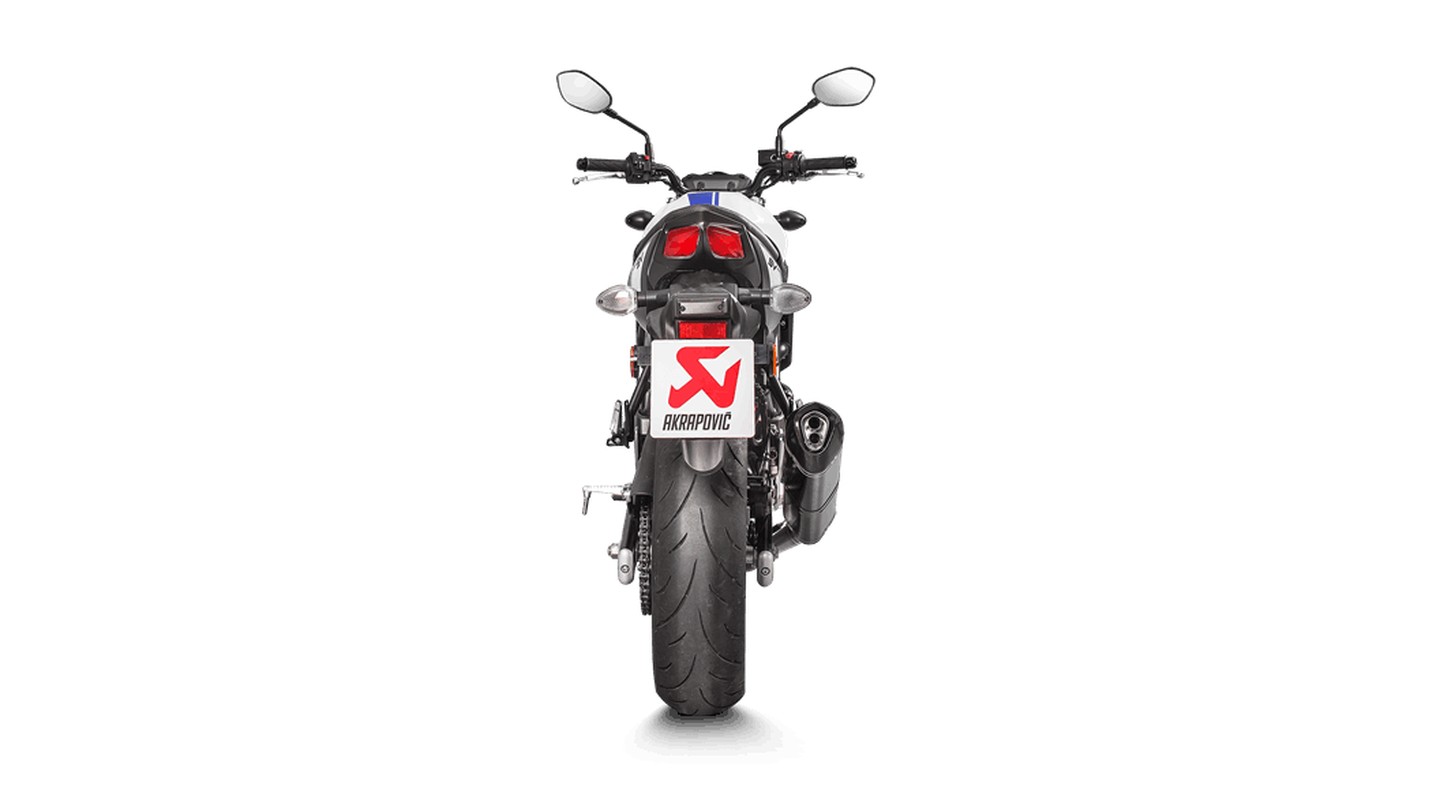 Escape Akrapovic Slip-On Line (Carbono) para Suzuki SV 650 año de modelo 2016-2021