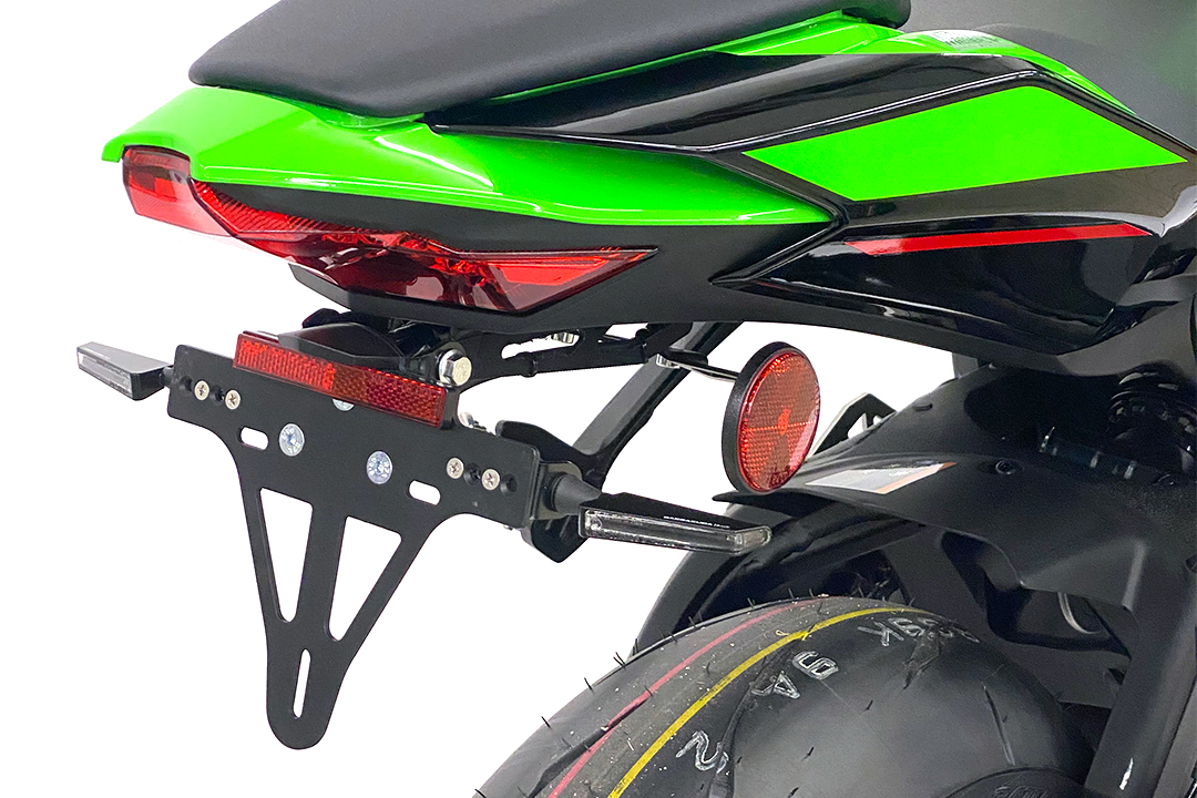 Soporte de matrícula alpha Technik para Kawasaki Ninja ZX-10R a partir del año de modelo 2022-