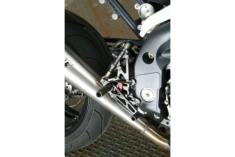 Sistema de estriberas LSL 2Slide para Triumph SpeedTriple 1050, 2005-2010, negro-rojo