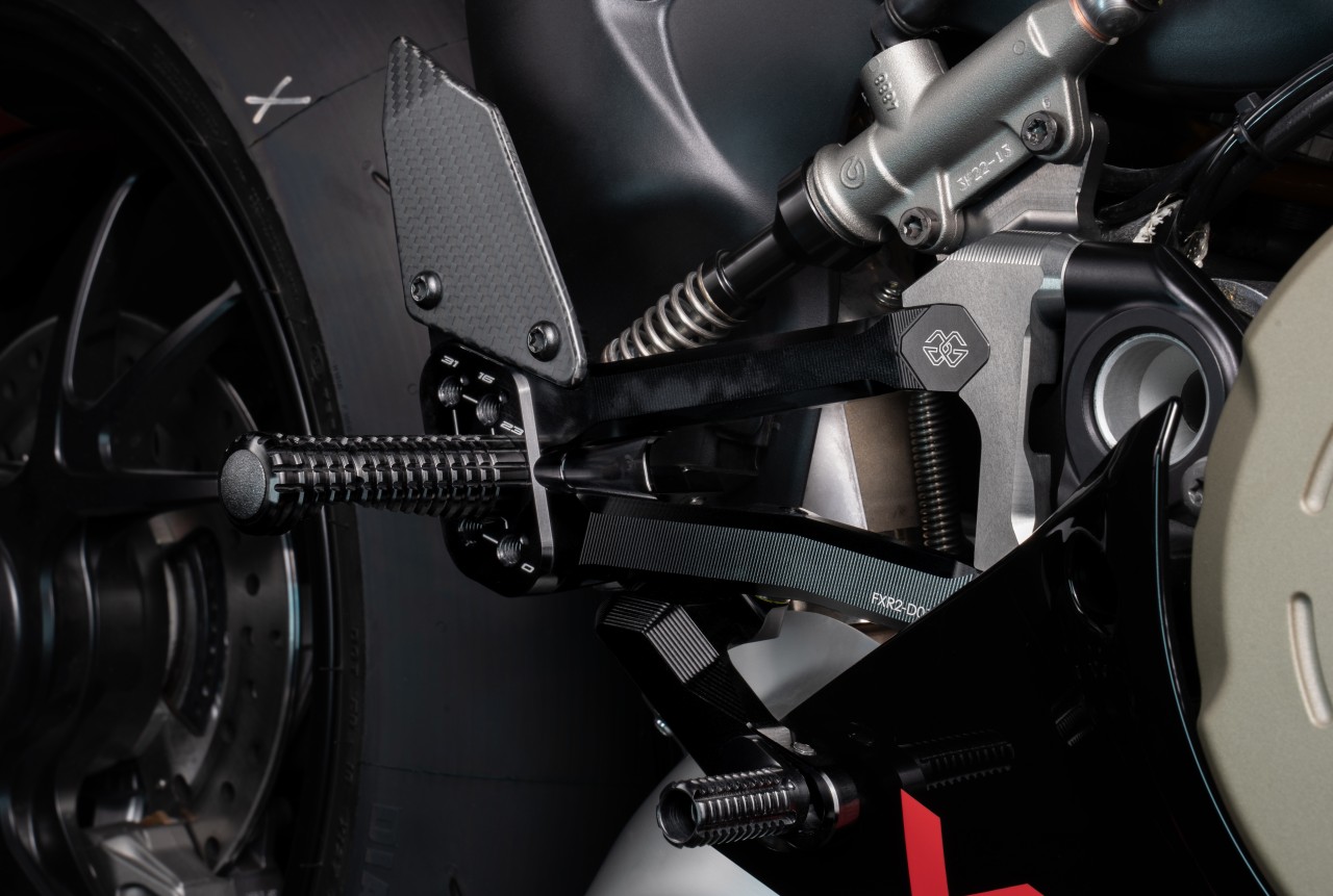 Estriberas GILLES FXR reposapiés para Ducati Panigale V4, 2019-2024