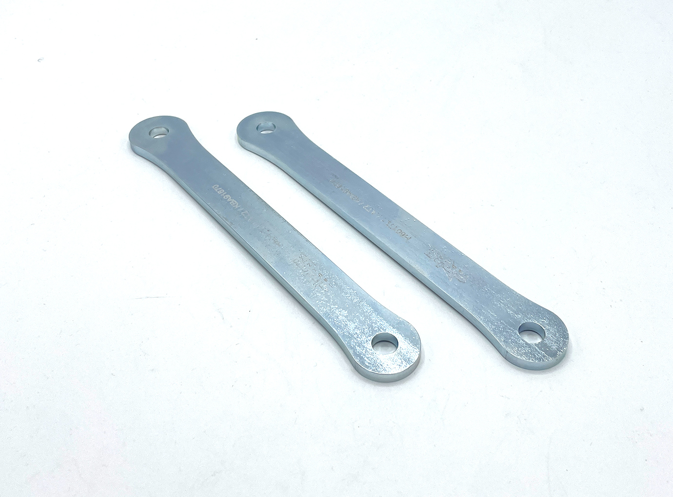 alpha Technik Kit de descenso 30 mm para Triumph Street Triple RS, H801 a partir del año modelo 2023-