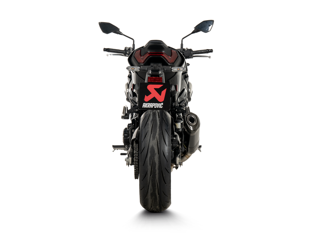 Silenciador Akrapovic Slip-On Line (Carbono) para Kawasaki Z900, 2025-