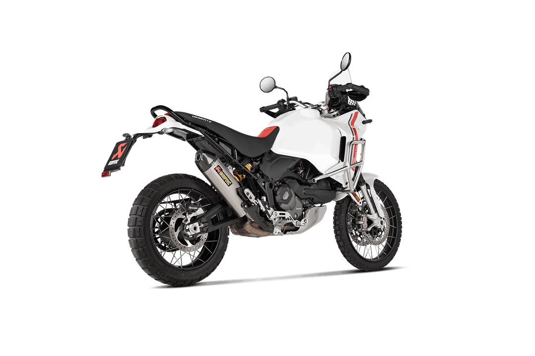 Sistema de escape Akrapovic Slip-On Line (Titanio) para Ducati DesertX, Tipo 1X, Año de modelo 2022-