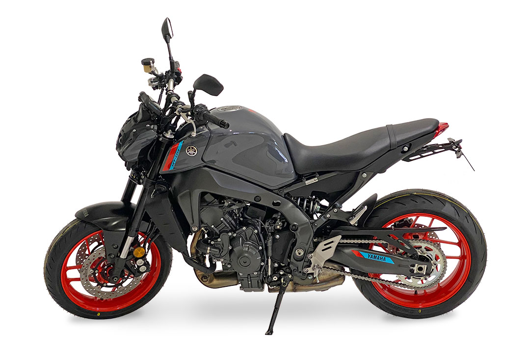 Soporte de matrícula alpha Technik para Yamaha MT-09 / MT-09 SP, Tipo RN69 / RN82 / RN83, a partir del año de modelo 2021-