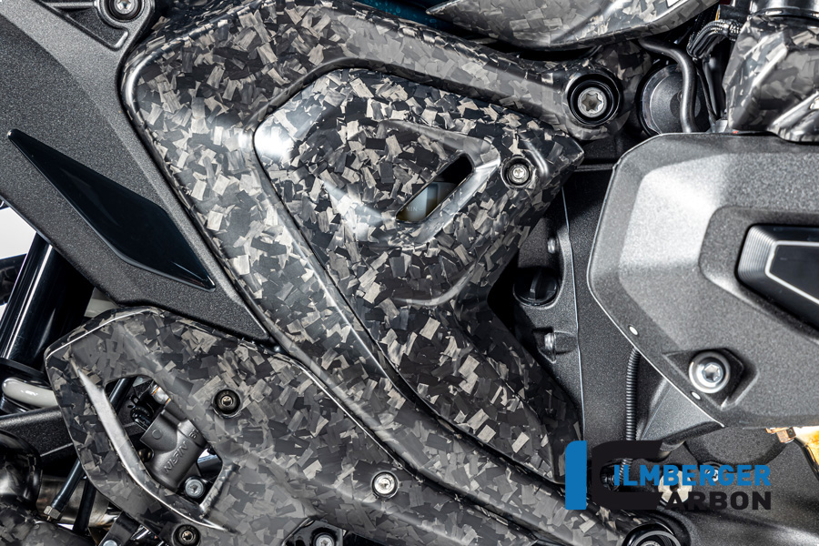 Ilmberger Carbon chasiscubierta triangular lado derecho, Black Diamond Carbon, mate, BMW R1300GS 2023-