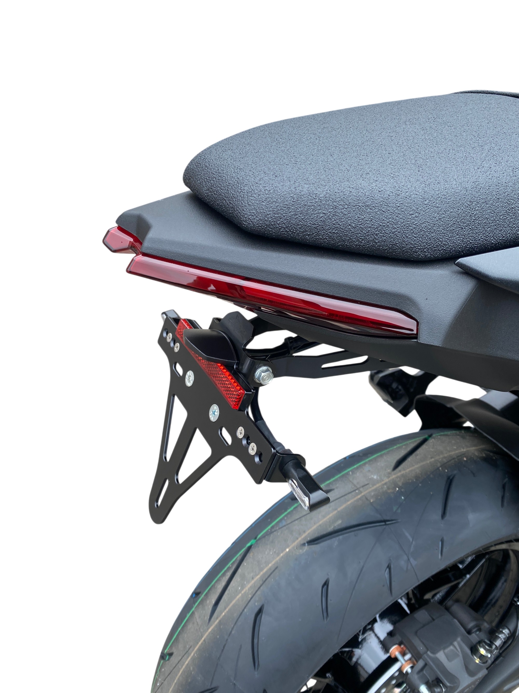Soporte de matrícula alpha Technik para Kawasaki Z650S a partir del modelo año 2026-